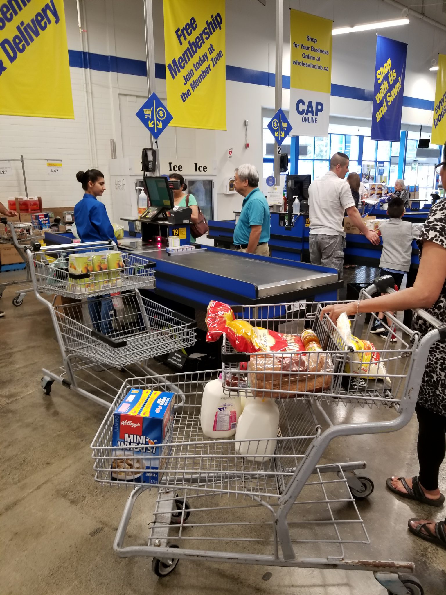 family members helping in buying products for the business