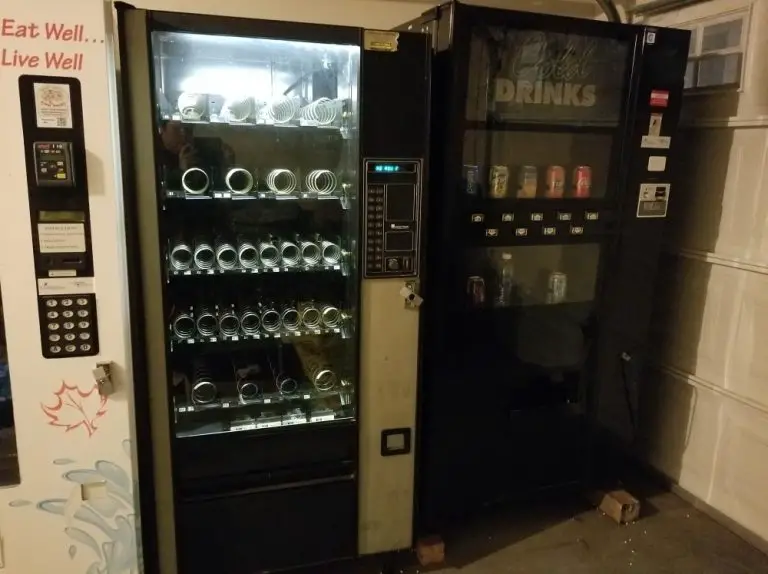 How Much Does A Vending Machine Weigh? ( Different Sizes and Weights