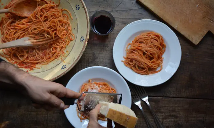 Do Italians Put Sugar in Spaghetti?