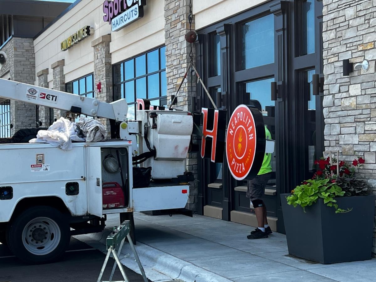 When Is Punch Pizza Apple Valley Opening? Vending Business Machine